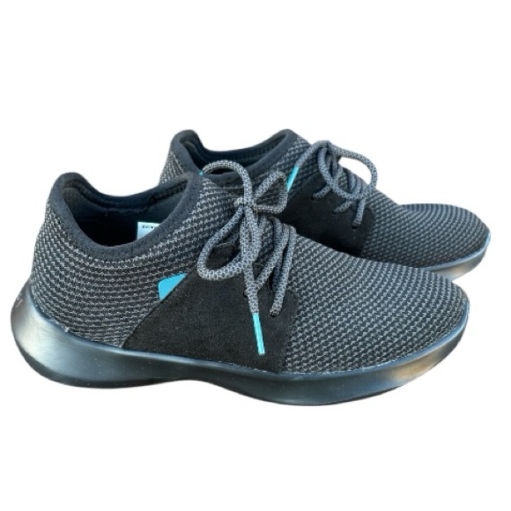 Vessi Women's Everyday Classic
Waterproof Sneakers • Size 7